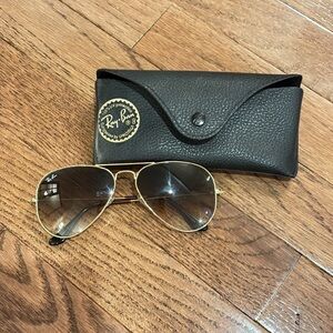 Ray-Ban Gold Aviator Sunglasses with Black Case